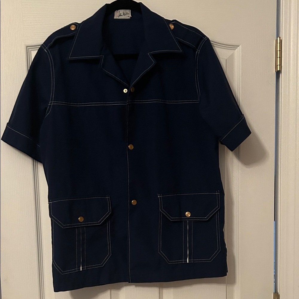 John Weitz Men's Vintage Short Sleeve Shirt size Medium